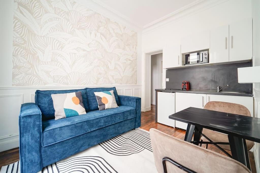 Appartamento Niepce - Blue Flat Next To Avenue Du Maine Parigi